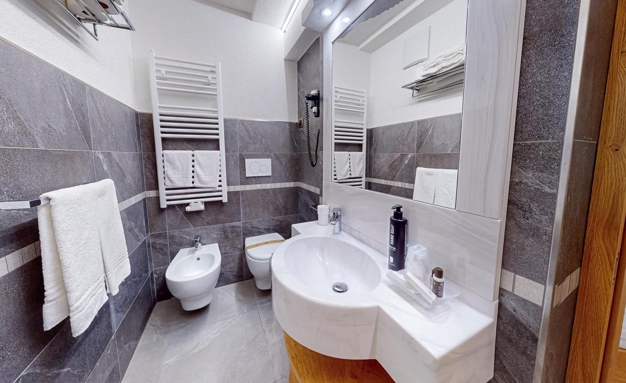 Hotel Madonna Delle Nevi โฟลการีดา ภายนอก รูปภาพ